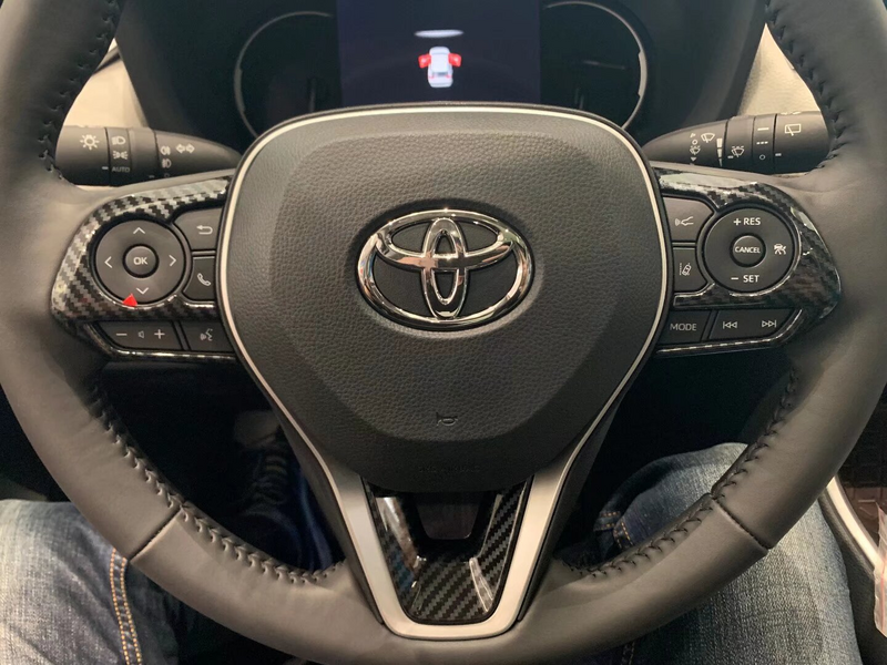 3 buah penutup tombol roda kemudi mobil ABS serat karbon untuk Toyota RAV4 2020 +