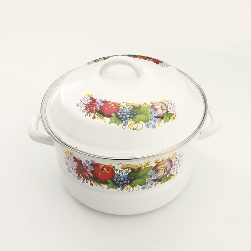 2023 Hot sale high-capacity kitchen accessories sets cast iron enamel casserole pot set with decals wholesale