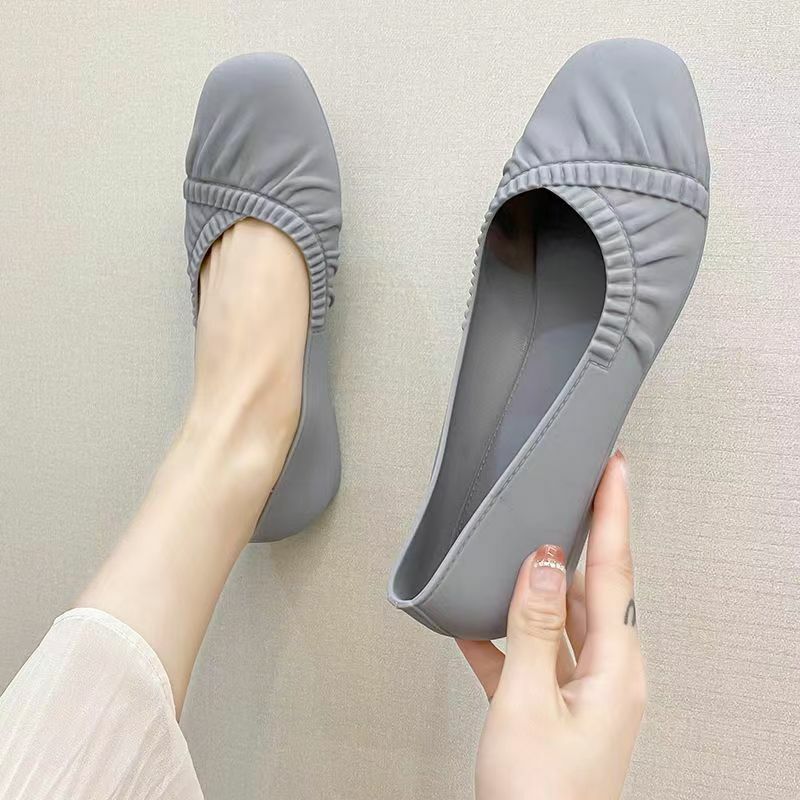 Sapatos de chuva de verão feminino fundo macio não deslizamento eram resistentes capa pé rasa sapatos de chuva sapatos de trabalho sandálias da moda