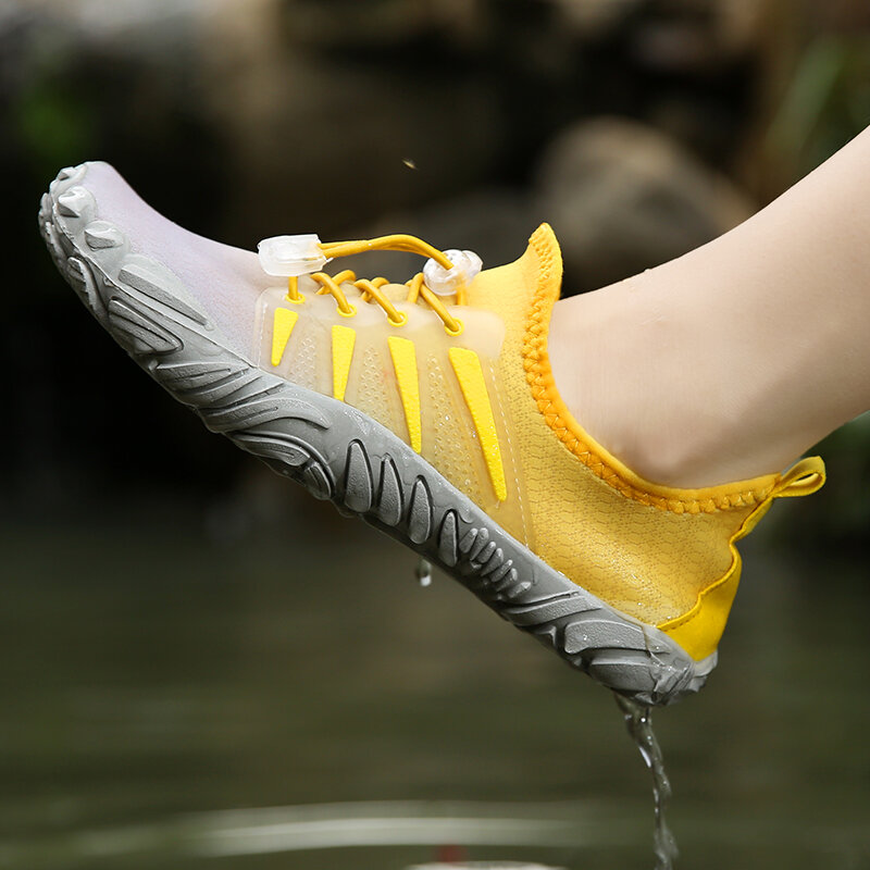 Sepatu Air uniseks, sneaker cepat kering kaki pantai sepatu Aqua untuk luar ruangan berenang menyelam Gym berlari kebugaran ukuran 35-46