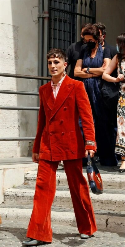 Traje de terciopelo rojo para hombre, conjunto de 2 piezas, Blazer y pantalones, ropa de calle, esmoquin de boda para novio, abrigo de doble botonadura, chaqueta hecha a medida