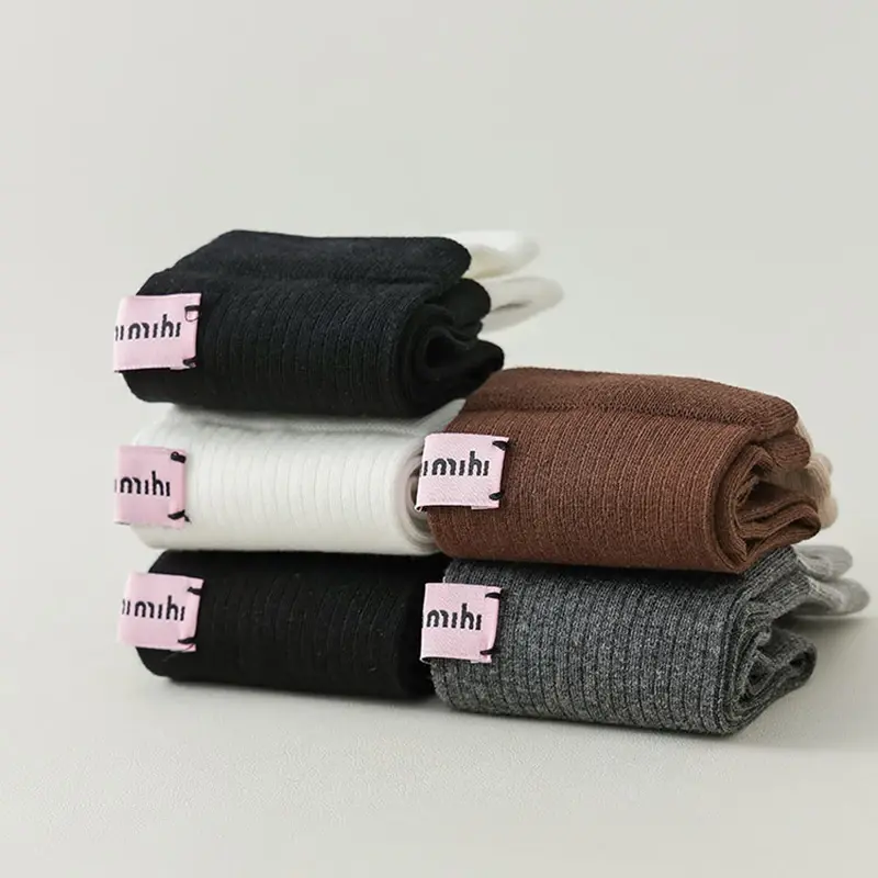 Calcetines de algodón a rayas para mujer, medias de tubo medio, suaves y cómodas, Retro, coreano, etiqueta rosa, letra inglesa, primavera y otoño