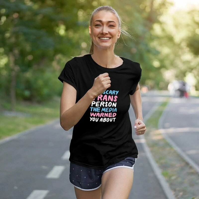 Enge Transpersoon De Media Waarschuwde Je Voor Lgbt Pride Vlag T-Shirt Oversized Vrouwen T-Shirt