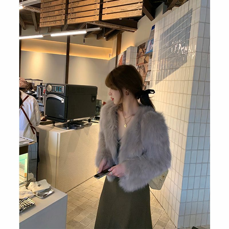Jesień i zima nowa imitacja z futra lisa moda koreańska moda wszechstronna futrzana damska zimowa krótkie krótki płaszcz z futrem
