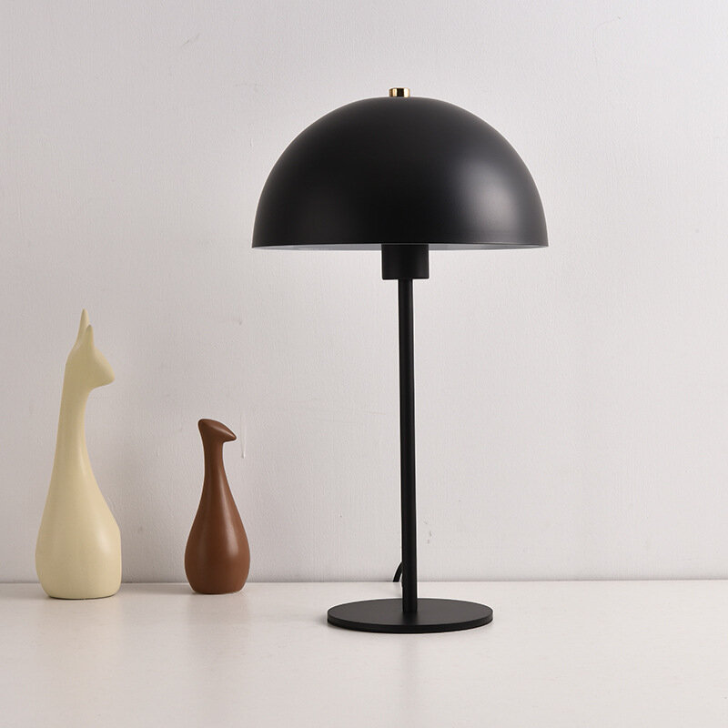 Modern Metal Mushroom Table Lamp for Bedroom Bedside Study Room Creative Iron LED Desk Light Minimalist Home Decoration Fixtures
