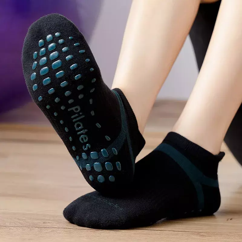 Calzini da Yoga di grandi dimensioni calzini sportivi da palestra in Silicone antiscivolo da donna calzini da Pilates traspiranti in cotone Unisex da uomo