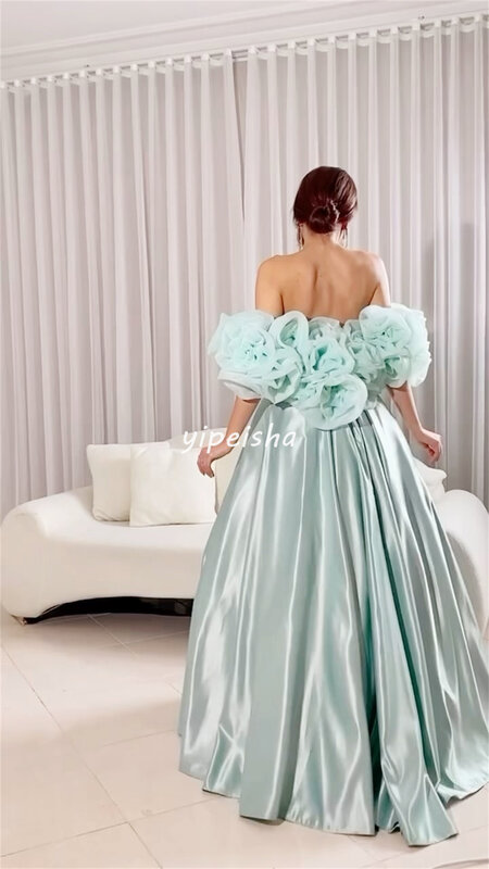 Атласные длинные платья-трапеции ручной работы с цветами для свадебной вечеринки с открытыми плечами на заказ