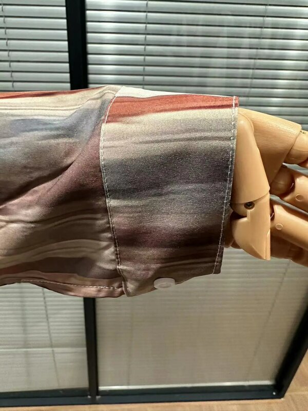 Blusa listrada de manga comprida feminina, rosa, azul, cáqui, botão estampado, moda casual, gola em pé, tops primavera e outono