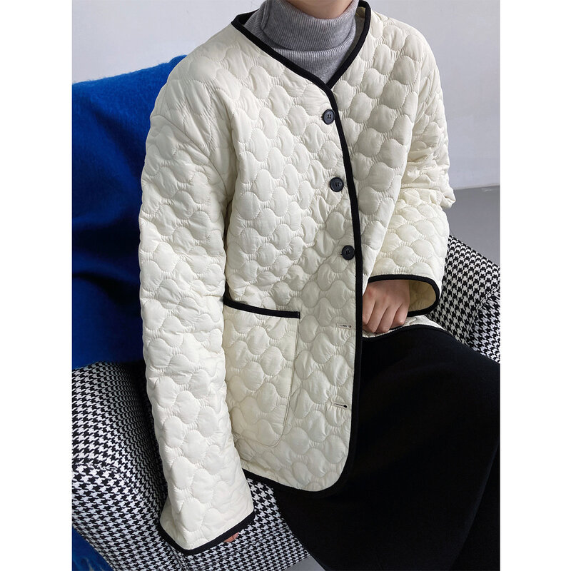 Chaqueta de algodón acolchada para mujer, ropa de otoño e invierno, con diseño de retales de Color, holgada, informal, Simple, 2022
