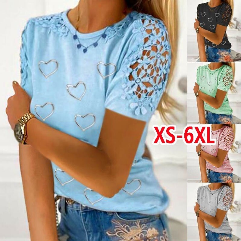 2023 الصيف النساء الملابس XS-6XL قمصان فضفاضة غير رسمية قصيرة الأكمام القلب طباعة مستديرة الرقبة الدانتيل الجوف خارج القمم