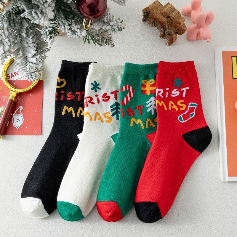 Meias de algodão cartoon para mulheres, meias bordadas, meias de feliz Natal, meias de carta do meio tubo, meias femininas, meias fofas