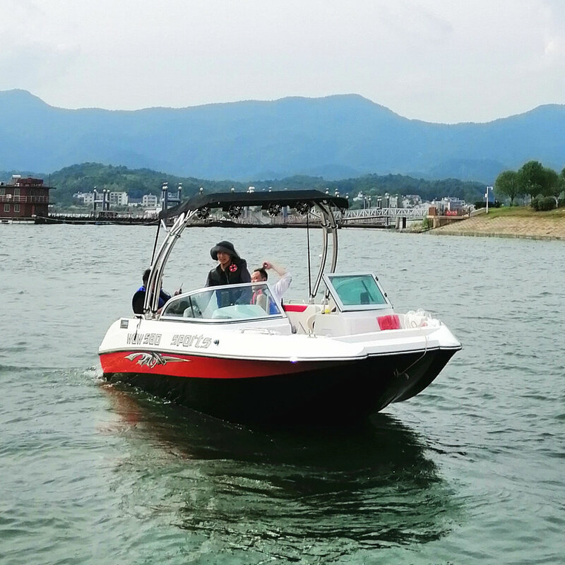 Pequeno iate e barco turístico para 8 pessoas, 19FT