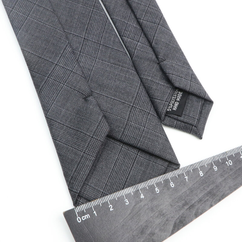 Corbatas clásicas de lana para hombre, corbatas ajustadas a cuadros grises hechas a mano, cuello estrecho a rayas, corbata informal de Cachemira delgada, accesorios de regalo, 7cm