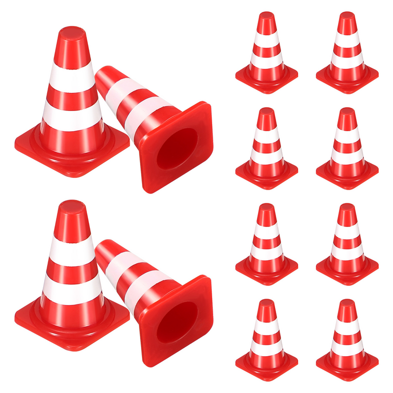 50pcs Mini Roadblocks coni stradali in plastica segnali stradali in miniatura coni di sicurezza simulati per bambini
