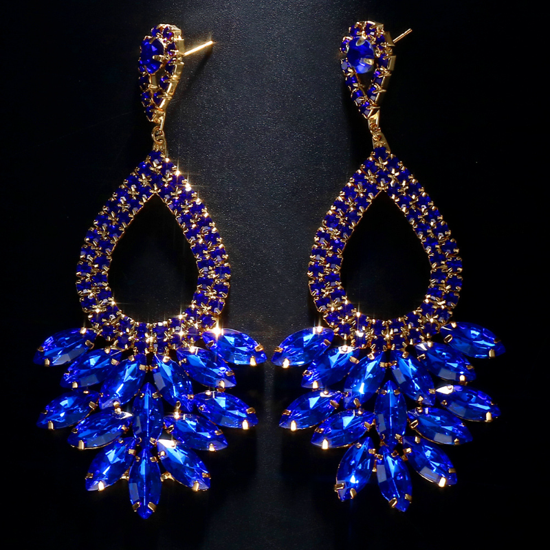 Anting-anting berlian imitasi kristal biru liontin, anting-anting pengantin bentuk tetesan modis penjualan laris perhiasan mode 2024
