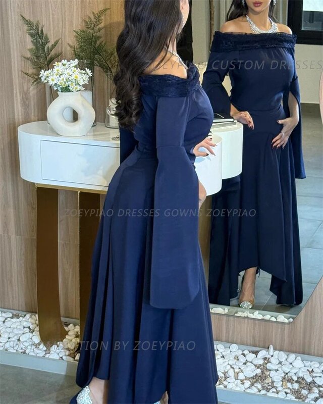 Biru Navy bahu terbuka wanita Arab Saudi gaun Prom gaun malam Dubai Satin renda tanpa tali ukuran besar gaun Formal 2024