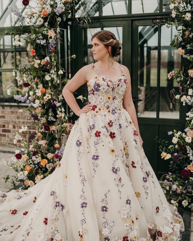 2023 Plus Size Country Garden Floral Lace A-line Ivory Spaghetti Bridal Gowns Dresses vestido de novia ZJ051