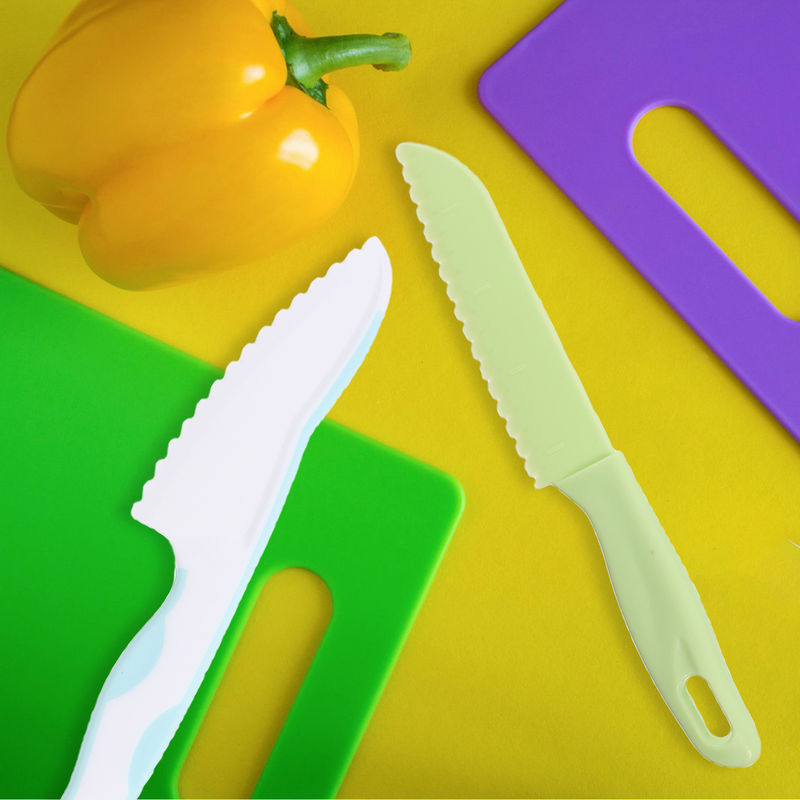Pemotong sayuran kecil untuk balita, pemotong buah dapur multifungsi dengan plastik keamanan roti untuk balita 4 buah