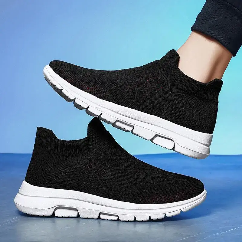 Zapatillas de Tenis finas transpirables para hombre, zapatos blancos para correr que combinan con todo, Skateboard, verano, 2024