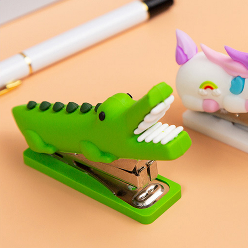 Stapler buaya, hewan lucu, meja portabel Mini genggam anak-anak hadiah sekolah alat tulis kantor