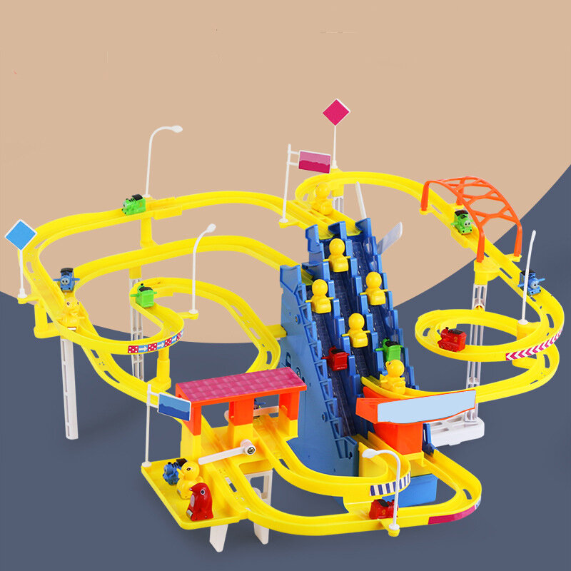 Tiga Tangga dengan Beberapa Trek Otomatis Piggy Mendaki Tangga Musik Bercahaya Slide Trek Listrik Mainan Puzzle Anak-anak