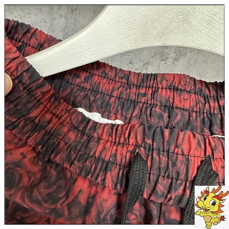 2024 New Summer Rose Shorts Men's Red Split Pants Pi Shuai Beach Pants Instagram Brand Horse Pants