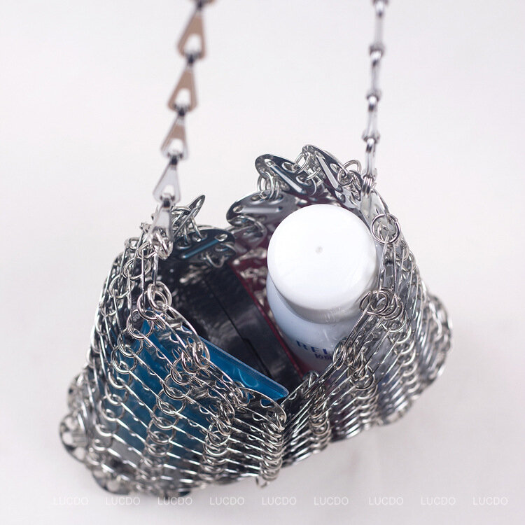 Berühmte Marke Kette Mini Handtaschen Metall Messing Kreuz Körper Tasche Luxus Designer Abend Kupplung Frauen Silber Messenger Taschen