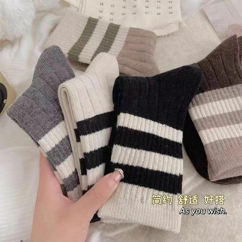 5/10 Pairs Spring Stacked Socks Winter Forest Retro Sports Socks Women's Autumn and Winter Middle-tube Socks