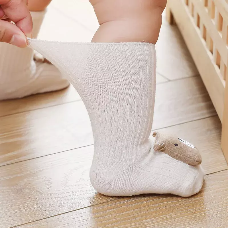 Весенние белые нескользящие носки для новорожденных с изображением мультяшных животных осенние мягкие хлопковые нескользящие детские носки для мальчиков и девочек