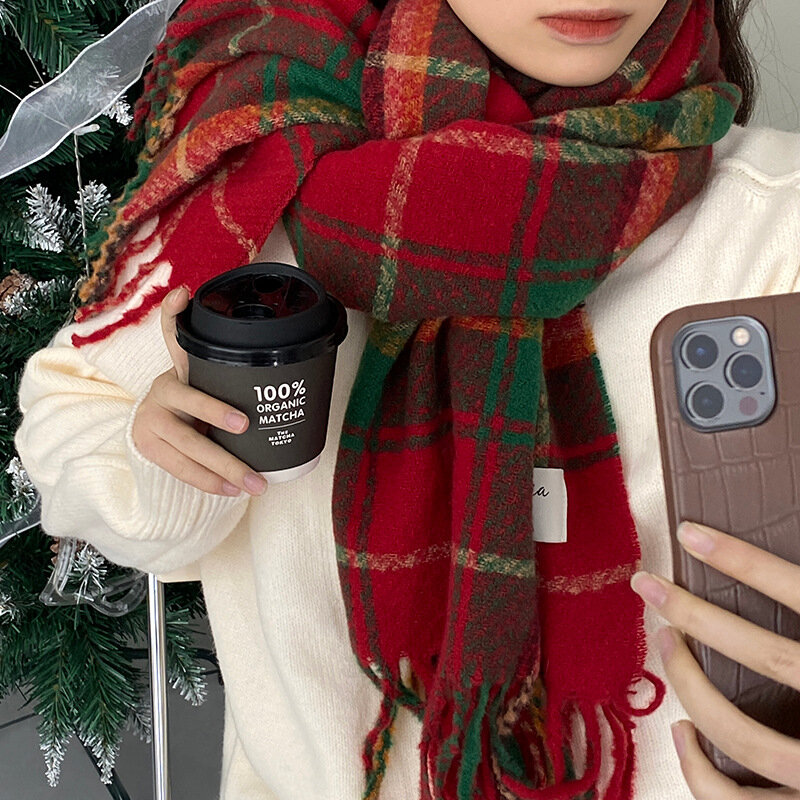 Syal Kasmir Wanita Kotak-kotak Hijau Antik Musim Dingin Korea Tebal Hangat Rumbai Panjang Selendang Leher Hadiah Natal Mode Aksesori