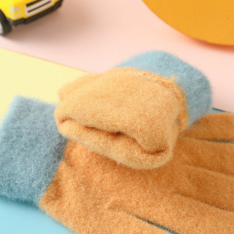 Luvas de malha linda folha de dedo completo para crianças, windproof, frio-prova, confortável, contraste cor, inverno