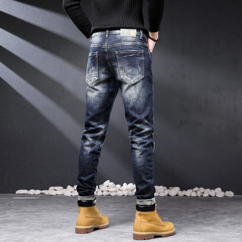 Modne dżinsy męskie uliczna Retro ciemnoniebieska elastyczna rozciągliwe dopasowanie porwane jeansy męska haftowana designerska spodnie w stylu Hip Hop Hombre
