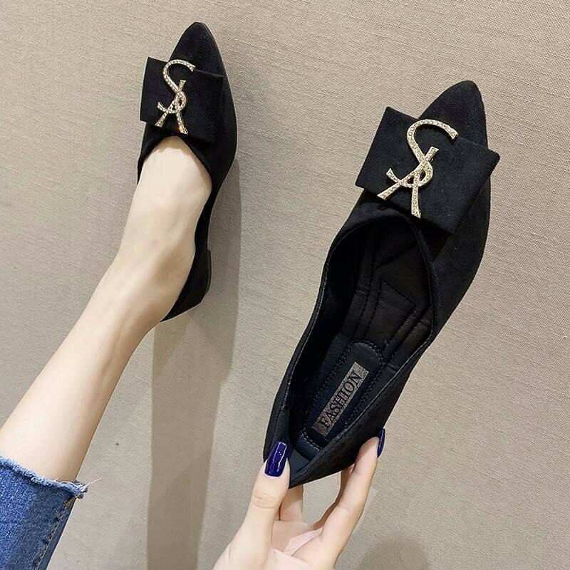 Женские замшевые туфли, черные туфли с металлической пряжкой, острым носком и плоской толстой подошвой, корейский стиль, 2024