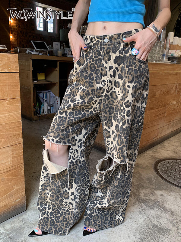 TWOTWINSTYLE-pantalones vaqueros rasgados de leopardo para mujer, vaqueros de pierna ancha, cintura alta, retales, botones, holgados, moda, ropa femenina, nuevo