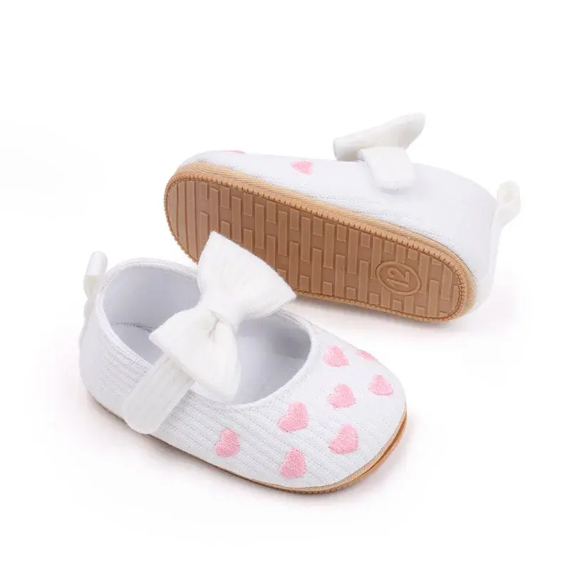 Классические туфли с вышивкой для маленьких девочек, обувь для новорожденных с резиновой подошвой, нескользящая обувь для маленьких принцесс, милая обувь с бантом для малышей