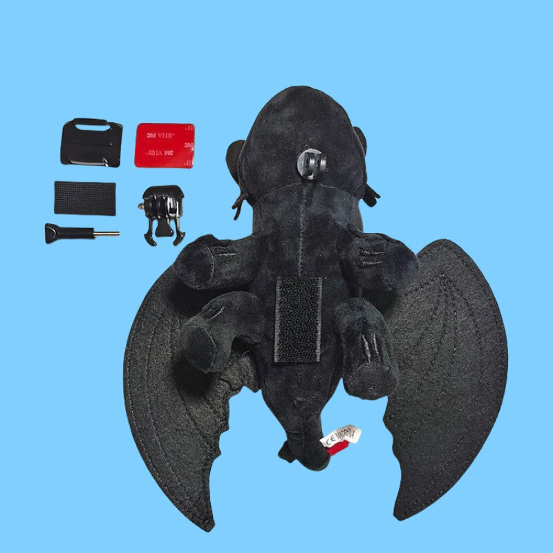 Kreativität Zähne im Freien dekorieren Plüsch Spielzeug Cartoon Autozubehör Dach fliegende Drachen puppe Motorrad Helm Anhänger Zubehör