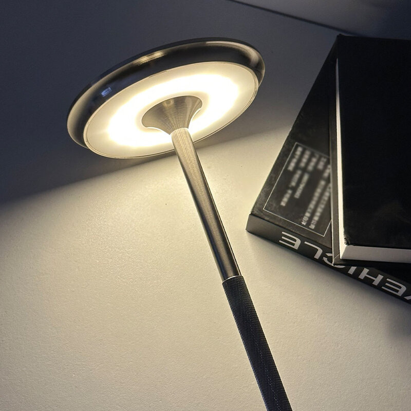 Lampu meja LED, lampu meja untuk kamar tidur, dapat diisi ulang USB-C lampu meja pengisian daya