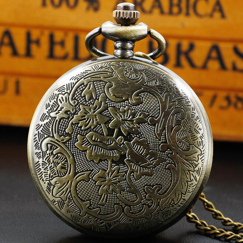 Reloj de bolsillo de cuarzo hueco de bronce Retro Para hombres y mujeres, regalo colgante de moda, recuerdo de amigos, superventas