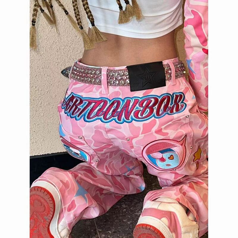Pantalones vaqueros bordados para mujer, Jeans de pierna ancha y recta, diseño de sentido pesado, artesanía de camuflaje, Hip Hop callejero, color rosa, Unisex