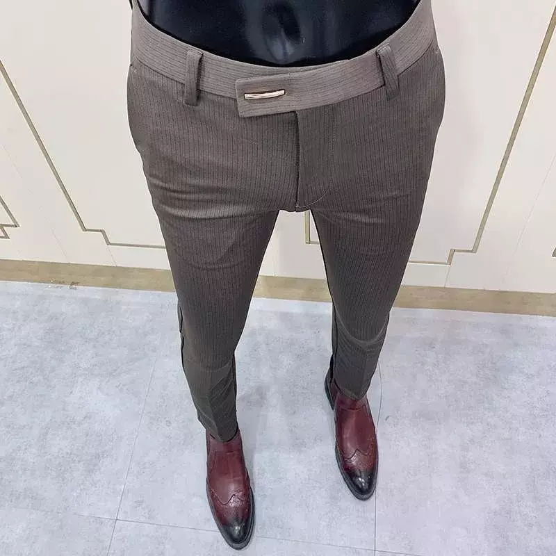 Tuta a righe moda uomo Slim Fit Skinny pantaloni da festa da ufficio da uomo di alta qualità pantaloni formali Casual da uomo d'affari