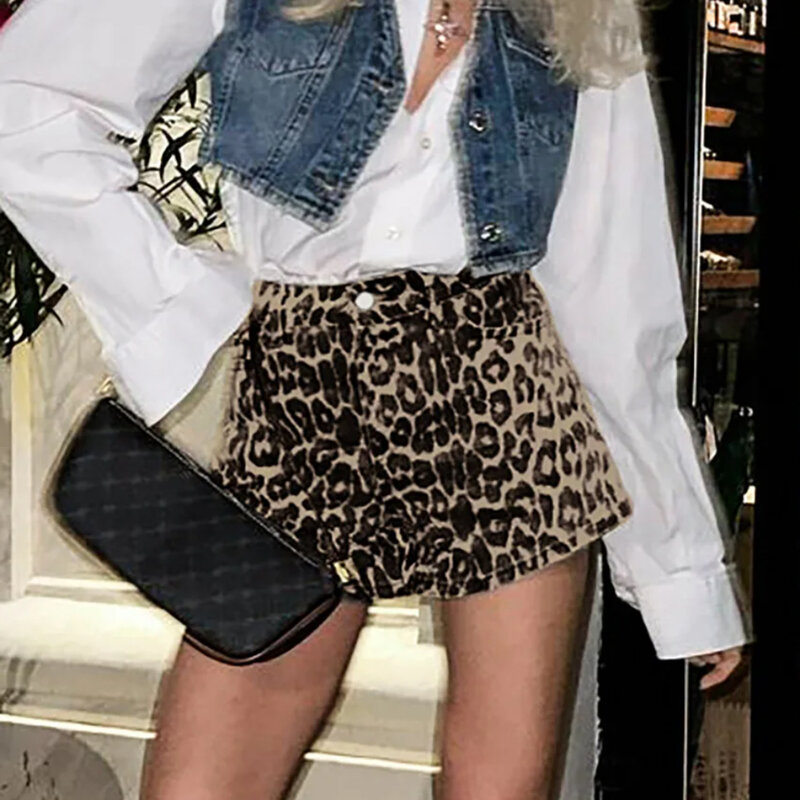 Pantaloncini a vita alta con stampa leopardata donna Casual cerniera allentata corta primavera estate Chic donna alta Streetwear