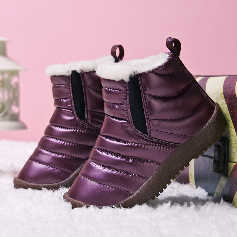 Sepatu bot hangat untuk anak laki-laki dan perempuan, sepatu kets modis musim dingin 2024, sepatu bot hangat tahan air bahan kulit untuk anak bayi salju