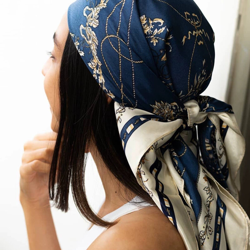 2023 Luxusmarke elegante Satin 90cm große quadratische Seiden schals muslimisches Kopftuch weicher Schal Frauen Chiffon Hijab Winter Unendlichkeit