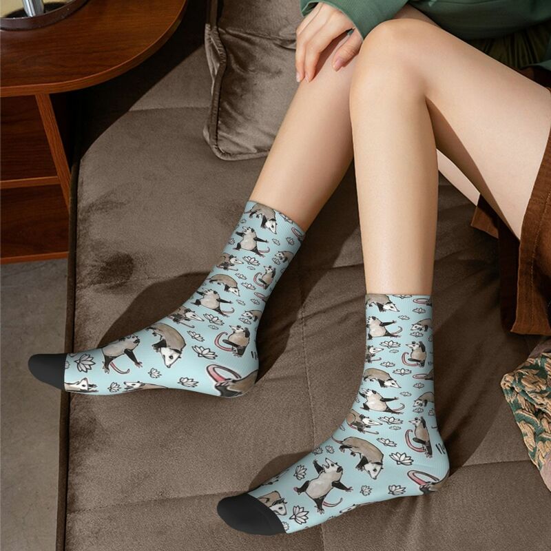 Calcetines de tubo medio antideslizantes para hombre y mujer, medias cálidas e informales para posturas de Yoga Possum, lindos calcetines de loto Opossum, Invierno