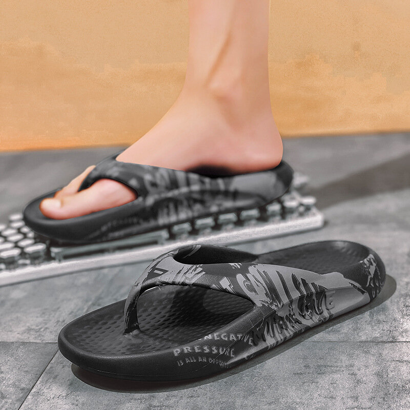 Sommer neue Herren Outdoor Strands andalen gedruckt Mode Hausschuhe Herren Hausschuhe flache Sandalen nach Hause rutsch feste lässige Flip Flops