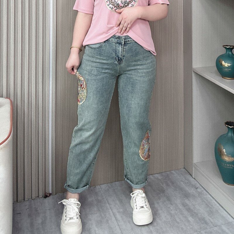 Chinese Stijl Jeans Vrouwen 2024 Lente Nieuwe Plus Size Losse Vintage Borduurwerk Enkellange Harembroek