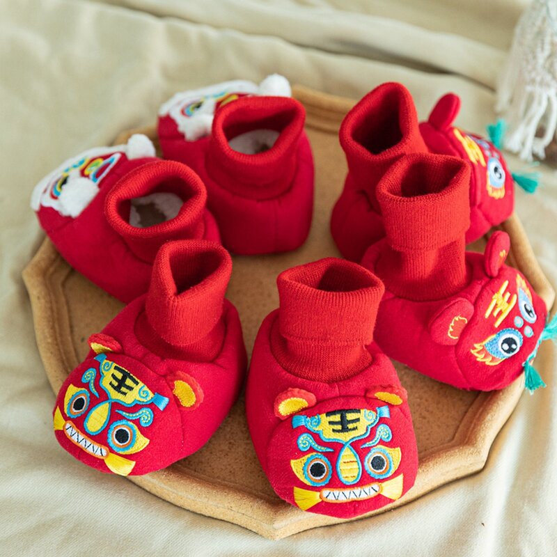 Roupa tradicional chinesa para bebê, sapatos e meias de criança, cabeça de tigre vermelha, pelúcia, meninos e meninas, ano novo, inverno