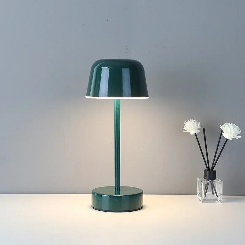 Lampe de table moderne plus lente en métal, design artistique pour chambre d'enfant, luminaires portables mignons, lampe de chevet minimaliste