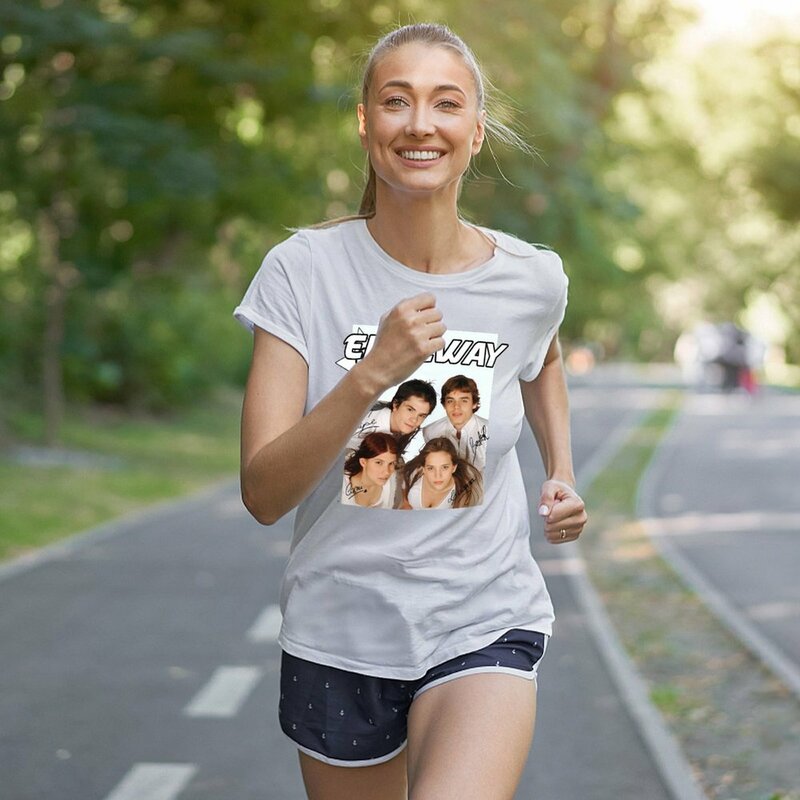 Женская футболка с постером и забавным принтом на лето 2024