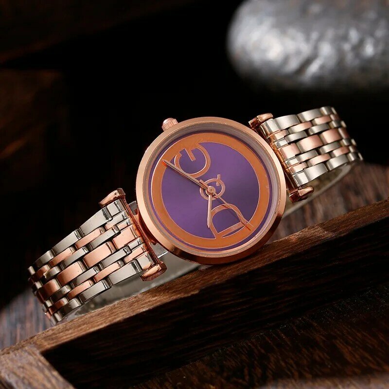 DQG Fashion Top Watches For Women orologio femminile in acciaio inossidabile regalo di lusso quadrante rosso 2023 nuovo perfetto orologio sportivo al quarzo da donna